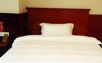 Juzhiyuan Chain Hotel Gongming Extérieur photo